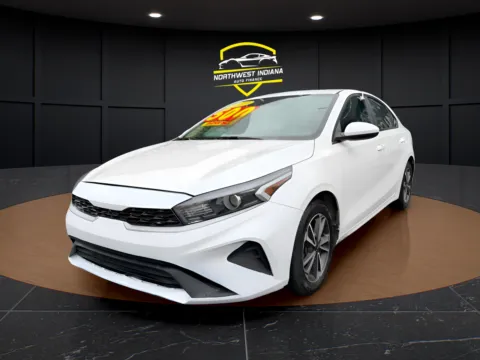 White 2023 KIA FORTE LXS for sale in Valparaiso, IN