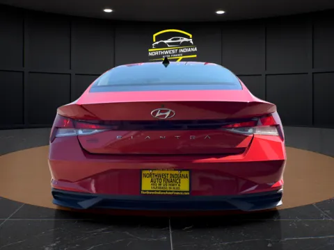 More photos of 2021 HYUNDAI ELANTRA SEL at NWI AUTO FINANCE Valparaiso, IN