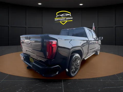 More photos of 2019 GMC SIERRA 1500 DENALI at NWI AUTO FINANCE Valparaiso, IN