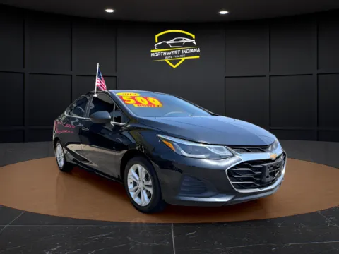 Black 2019 CHEVROLET CRUZE LT for sale in Valparaiso, IN