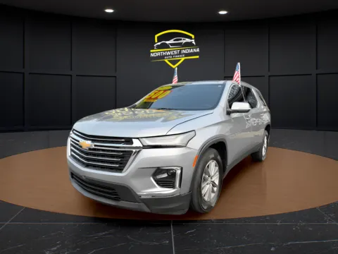 Gray 2023 CHEVROLET TRAVERSE LT CLOTH for sale in Valparaiso, IN