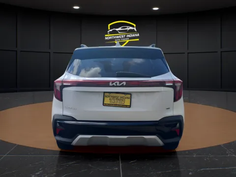 More photos of 2024 KIA SELTOS at NWI AUTO FINANCE Valparaiso, IN