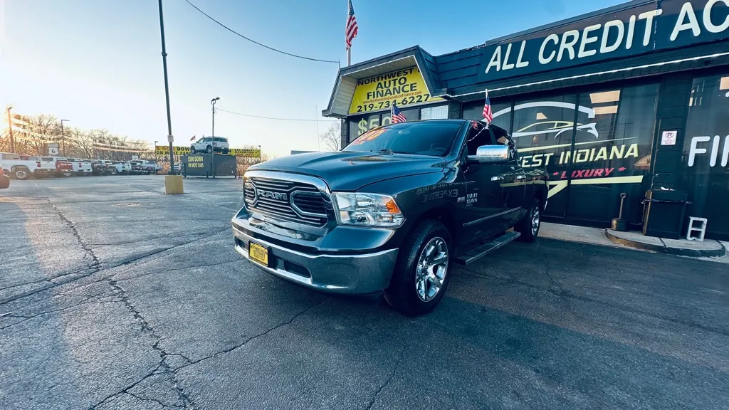 2019 RAM 1500 CLASSIC SLT for sale in Valparaiso, IN
