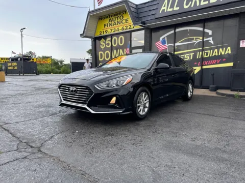 Black 2018 HYUNDAI SONATA SE for sale in Valparaiso, IN