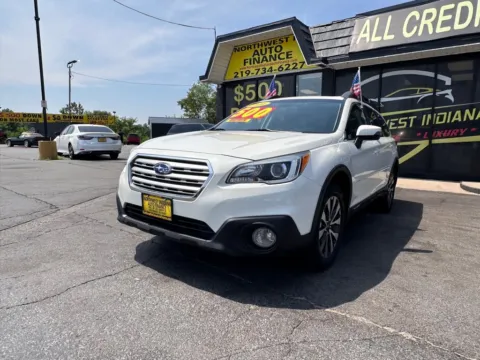 White 2016 Subaru Outback 2.5i Limited for sale in Valparaiso, IN