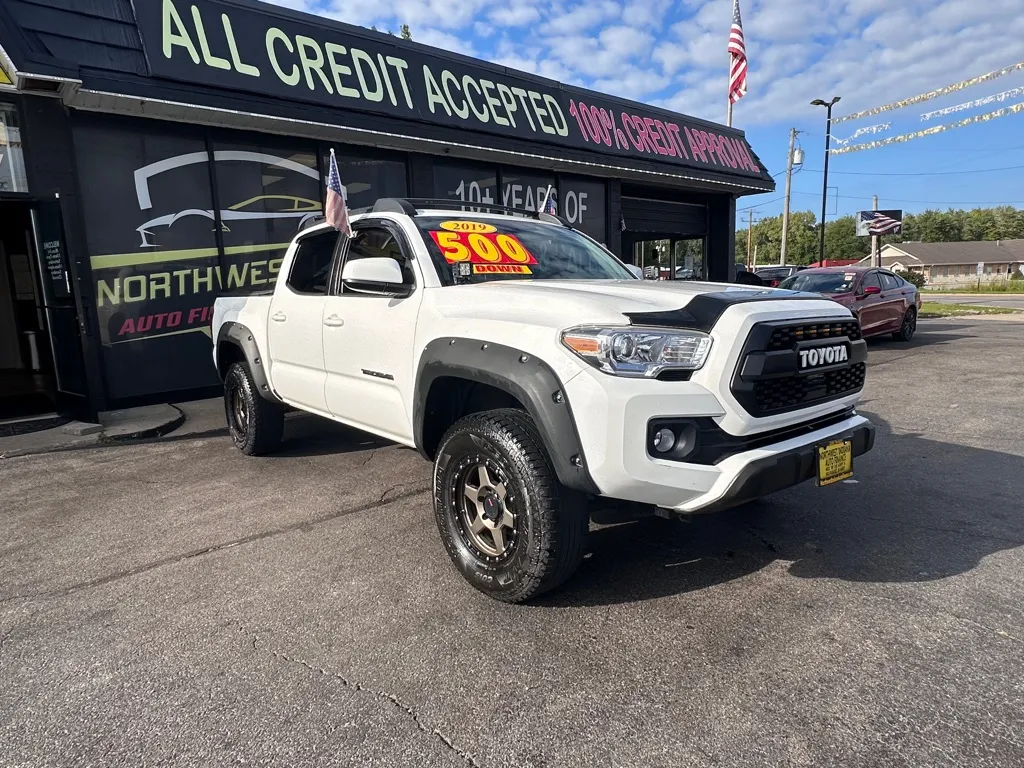 2019 TOYOTA TACOMA SR5 DOUBLE CAB for sale in Valparaiso, IN