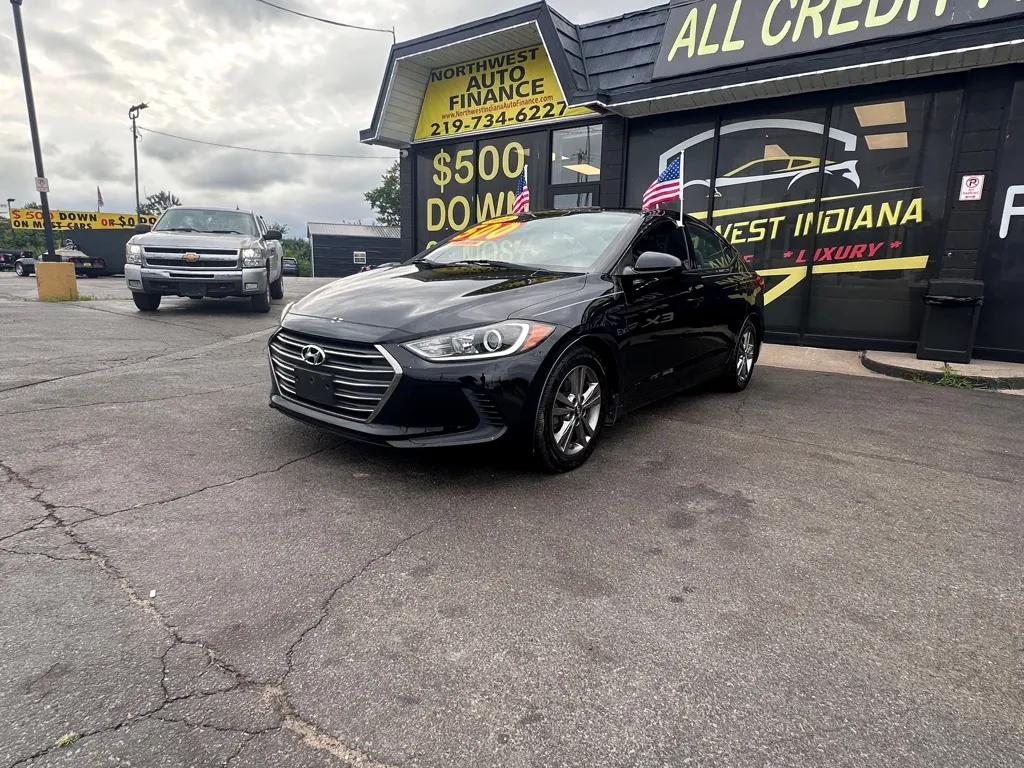 Black 2018 HYUNDAI ELANTRA SEL for sale in Valparaiso, IN
