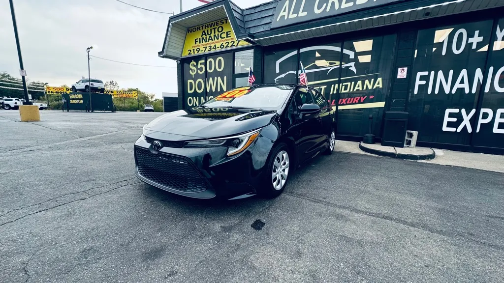 Black 2023 TOYOTA COROLLA LE for sale in Valparaiso, IN