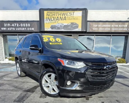 Black 2019 CHEVROLET TRAVERSE LT CLOTH for sale in Merrillville, IN