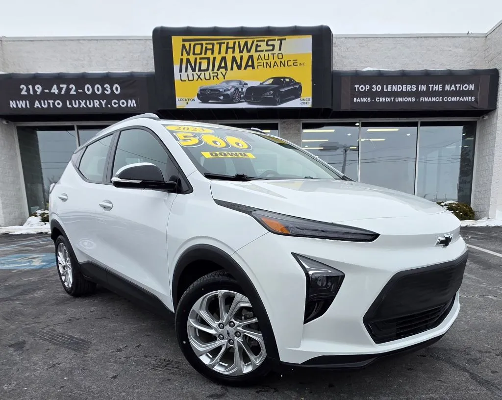 White 2023 CHEVROLET BOLT EUV LT for sale in Merrillville, IN