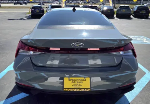More photos of 2021 HYUNDAI ELANTRA LIMITED at NWI Auto Luxury Merrillville, IN
