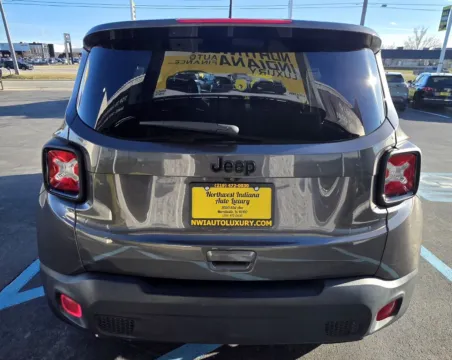 More photos of 2020 JEEP RENEGADE ALTITUDE at NWI Auto Luxury Merrillville, IN