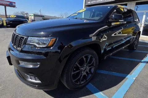 Another view of 2021 JEEP GRAND CHEROKEE HIGH ALTITUDE for sale in Merrillville, IN at NWI Auto Luxury Merrillville