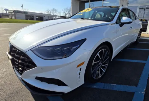Another view of 2022 HYUNDAI SONATA LIMITED for sale in Merrillville, IN at NWI Auto Luxury Merrillville