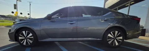 More photos of 2021 NISSAN ALTIMA 2.5 SV at NWI Auto Luxury Merrillville, IN