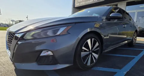 Another view of 2021 NISSAN ALTIMA 2.5 SV for sale in Merrillville, IN at NWI Auto Luxury Merrillville
