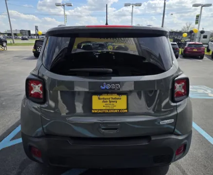 More photos of 2022 JEEP RENEGADE LATITUDE at NWI Auto Luxury Merrillville, IN