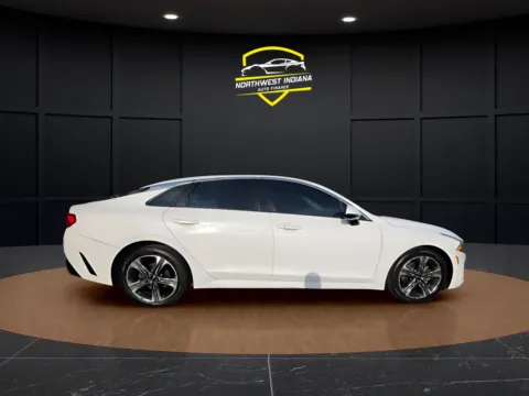 More photos of 2022 KIA K5 EX at NWI Auto Luxury Merrillville, IN