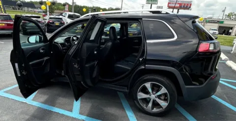 Another view of 2019 JEEP CHEROKEE LIMITED for sale in Merrillville, IN at NWI Auto Luxury Merrillville