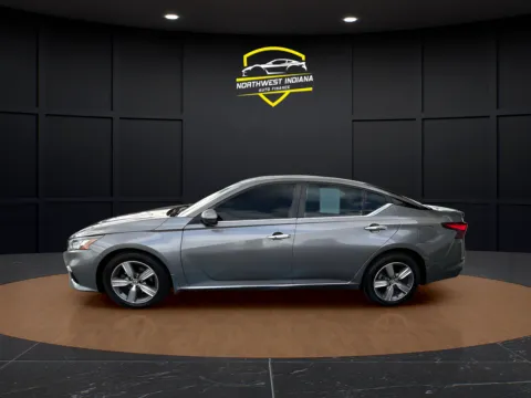 Another view of 2022 NISSAN ALTIMA 2.5 SL for sale in Merrillville, IN at NWI Auto Luxury Merrillville