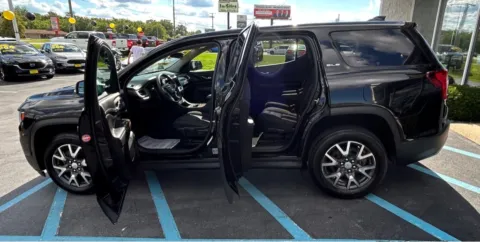 More photos of 2021 GMC ACADIA SLE at NWI Auto Luxury Merrillville, IN