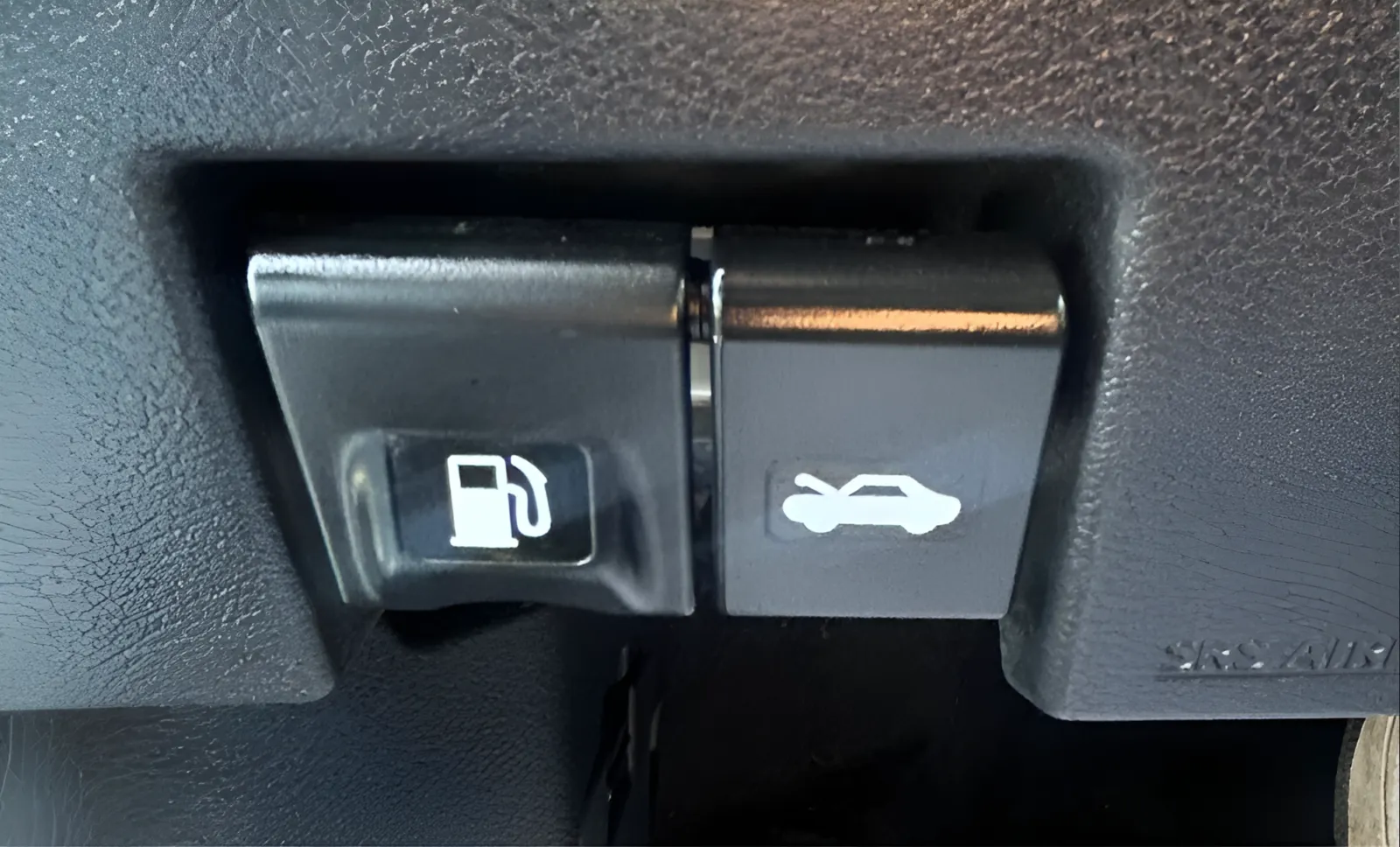 2025 Nissan Versa Sedan SV - Photo 23
