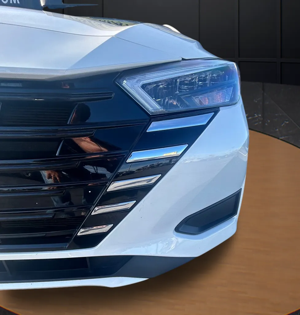 2025 Nissan Versa Sedan SV - Photo 25