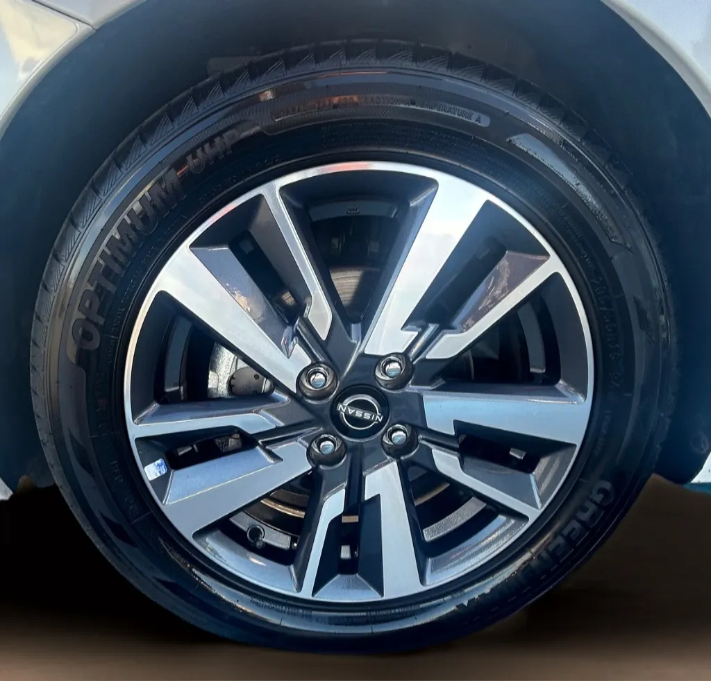 2025 Nissan Versa Sedan SV - Photo 26