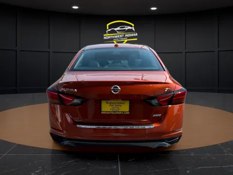 More photos of 2022 NISSAN ALTIMA 2.5 SR at NWI Auto Luxury Merrillville, IN