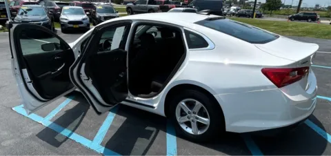 More photos of 2022 CHEVROLET MALIBU LS at NWI Auto Luxury Merrillville, IN