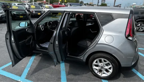 More photos of 2023 KIA SOUL LX at NWI Auto Luxury Merrillville, IN