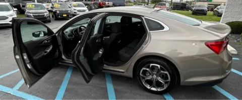 More photos of 2024 CHEVROLET MALIBU LT at NWI Auto Luxury Merrillville, IN
