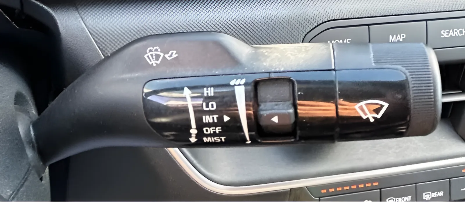2025 Kia K4 LXS - Photo 22