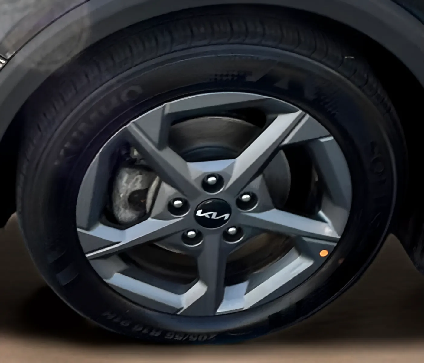2025 Kia K4 LXS - Photo 25