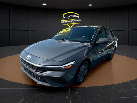 Gray 2024 HYUNDAI ELANTRA SEL for sale in Merrillville, IN
