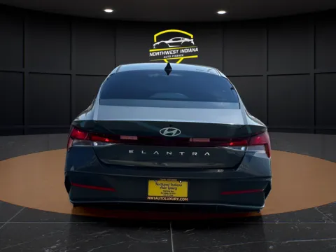 More photos of 2024 HYUNDAI ELANTRA SEL at NWI Auto Luxury Merrillville, IN