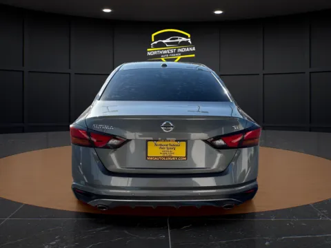 More photos of 2022 NISSAN ALTIMA 2.5 SL at NWI Auto Luxury Merrillville, IN