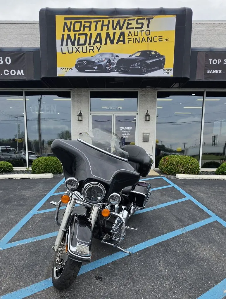 Black 2010 HARLEY-DAVIDSON FLHT CLASSIC Classic for sale in Merrillville, IN