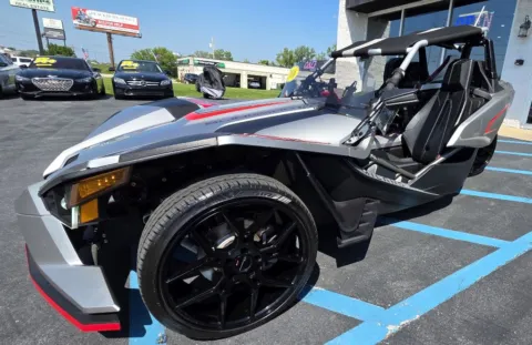 Another view of 2016 POLARIS SLINGSHOT SL for sale in Merrillville, IN at NWI Auto Luxury Merrillville