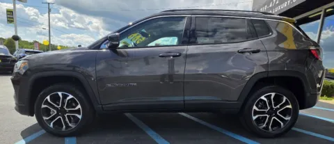 More photos of 2022 JEEP COMPASS LIMITED at NWI Auto Luxury Merrillville, IN
