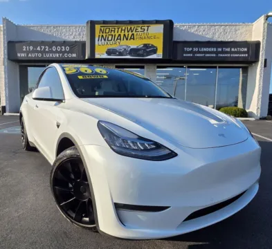 More photos of 2021 TESLA MODEL Y LONG RANGE at NWI Auto Luxury Merrillville, IN