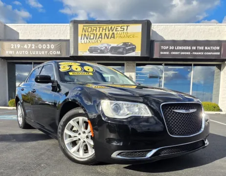 Black 2019 CHRYSLER 300 TOURING for sale in Merrillville, IN