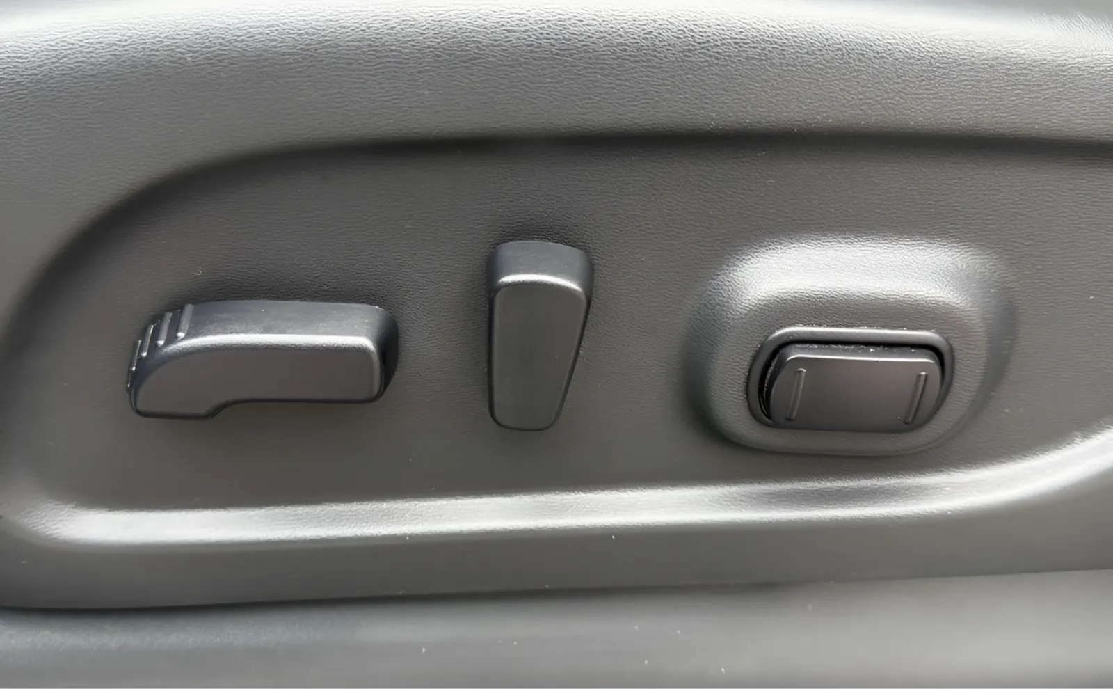 2019 Nissan Titan SL - Photo 27