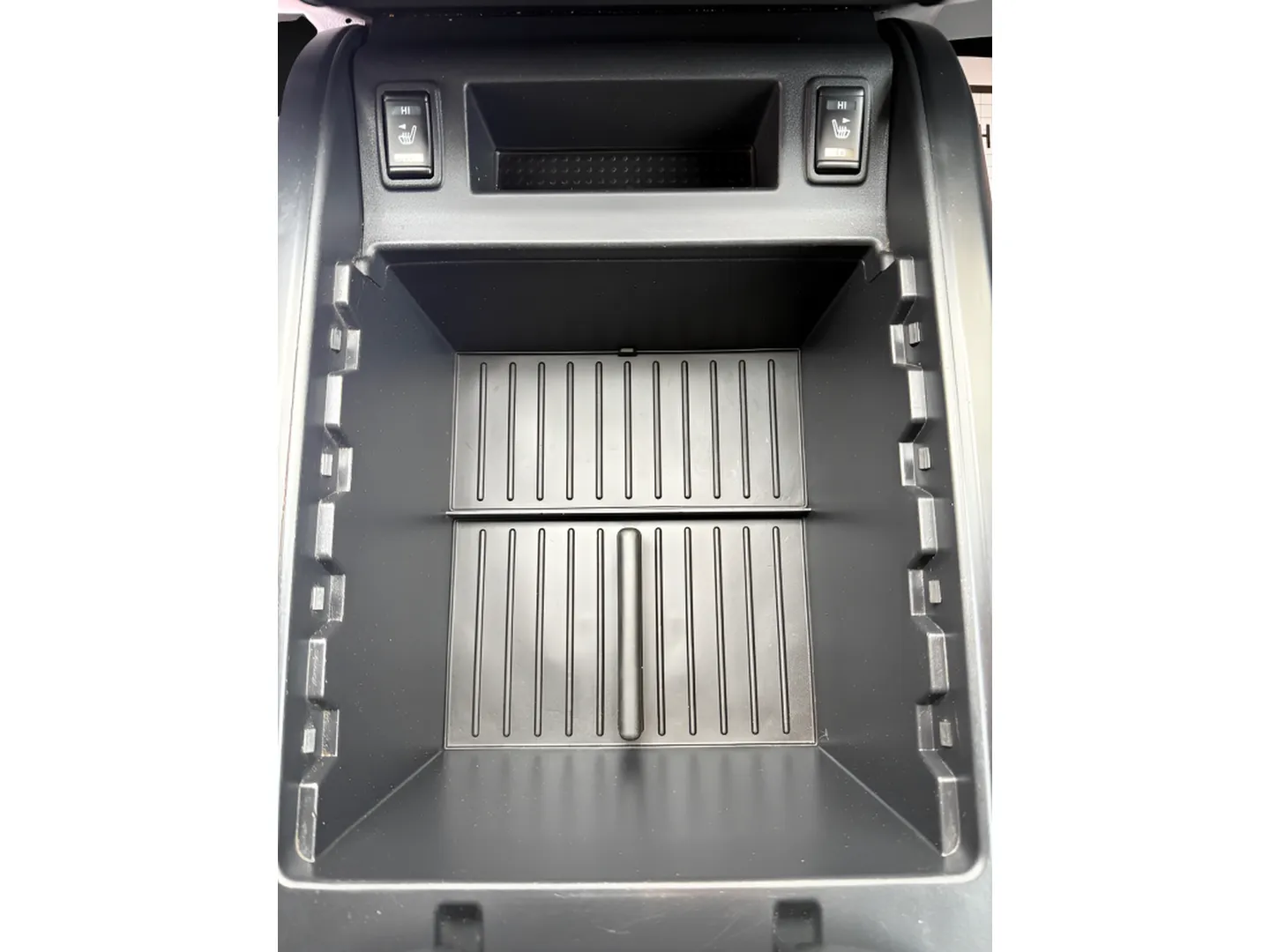 2019 Nissan Titan SL - Photo 22