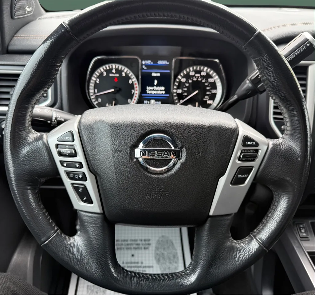 2019 Nissan Titan SL - Photo 19