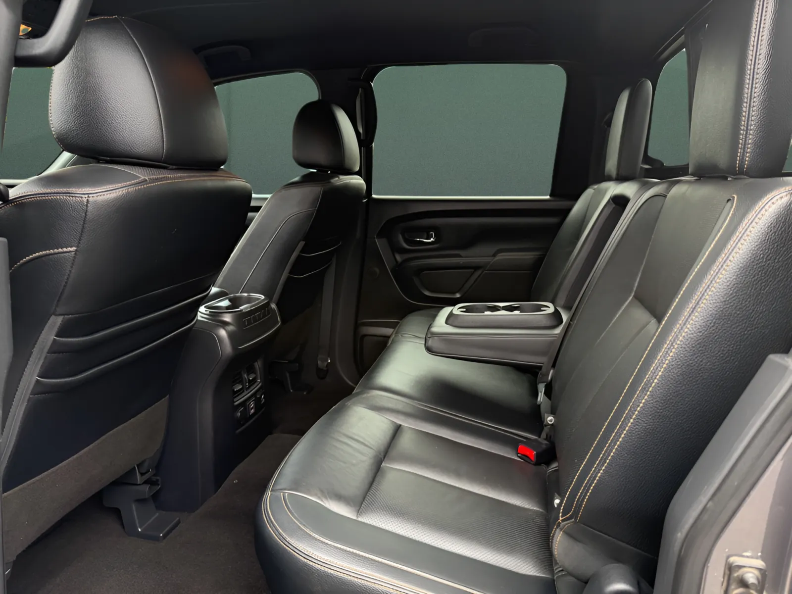 2019 Nissan Titan SL - Photo 25