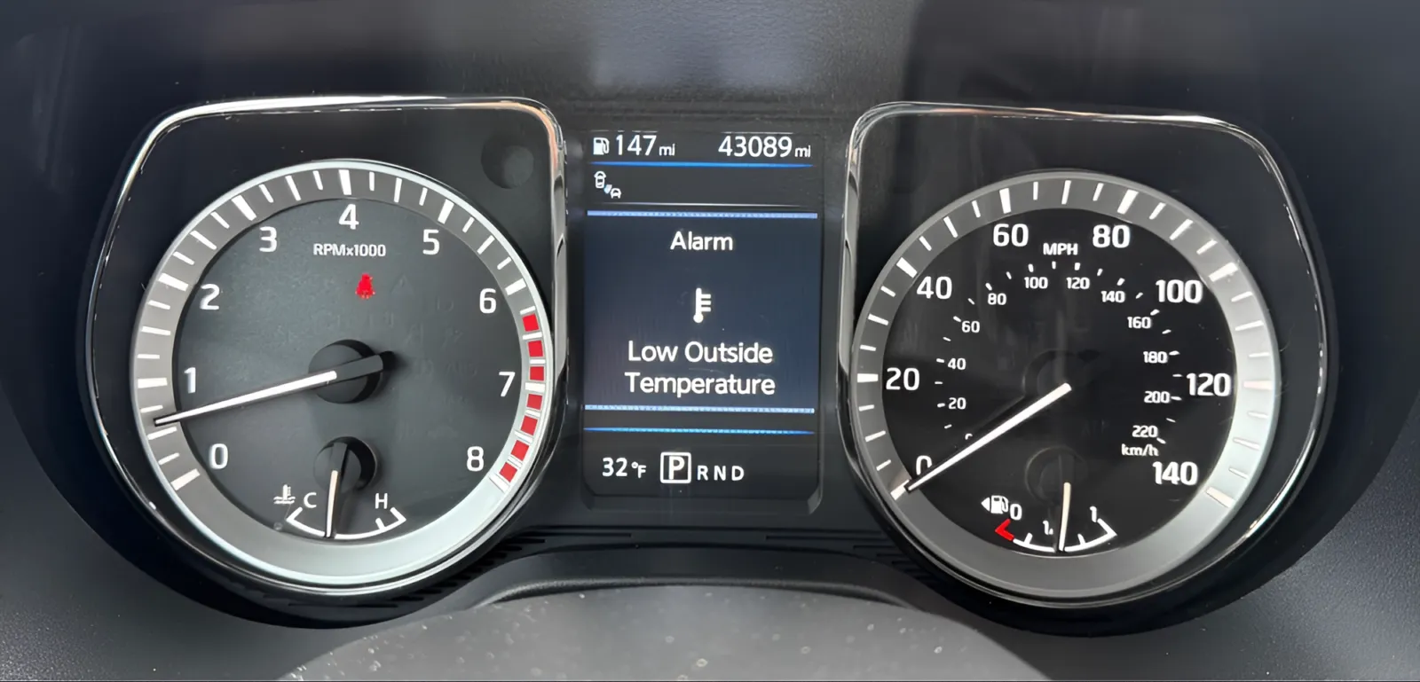 2019 Nissan Titan SL - Photo 18