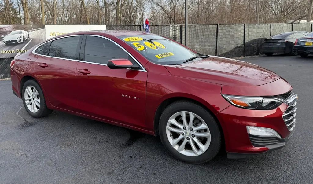 Red 2024 CHEVROLET MALIBU LT for sale in Schererville, IN