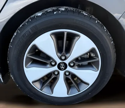 More photos of 2019 HYUNDAI IONIQ PLUG-IN H LIMITED at NWI Auto Finance Schererville, IN