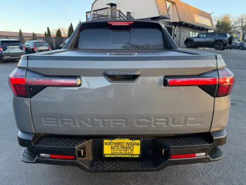 More photos of 2023 HYUNDAI SANTA CRUZ SEL PREMIUM at NWI Auto Finance Schererville, IN